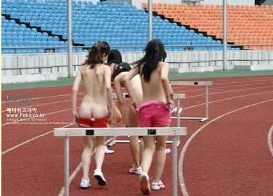 韩国女星潜规则图片 揭露背负韩国潜规则的车模(6)(点击浏览下一张趣图)
