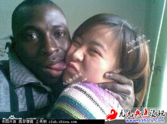 嫁给黑人的中国女人图片 中国女人被黑人干图片(4)(点击浏览下一张趣图)