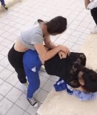 邪恶gif动态图大合集17女人比洞有多深图片 女人感染艾滋病的图片 (7)(点击浏览下一张趣图)