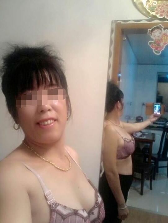 农村中老年妇女洗澡 何泽英老太太裸体图片(2)(点击浏览下一张趣图)