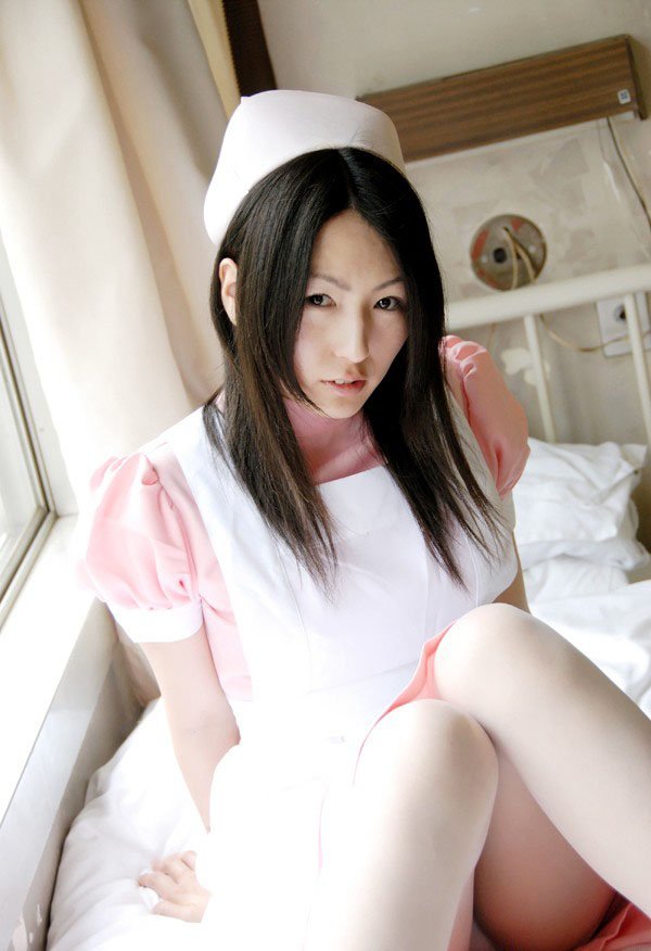 日本护士图片美腿白丝秀很是魅惑(点击浏览下一张趣图)