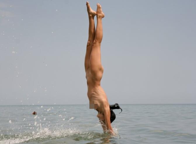 最开放的男女集体裸泳 最开放的天体度假村 天体浴场自然之美18体(2)(点击浏览下一张趣图)