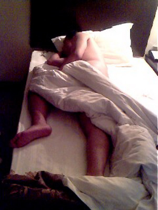 周洁裸睡大照片 7级床震图片 宰杀周洁续集(5)(点击浏览下一张趣图)
