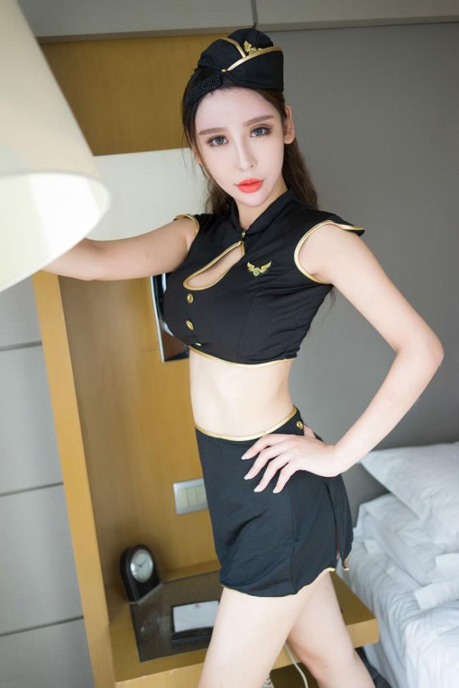 大胸美女杨诺依miss制服翘臀诱惑性感图片(点击浏览下一张趣图)