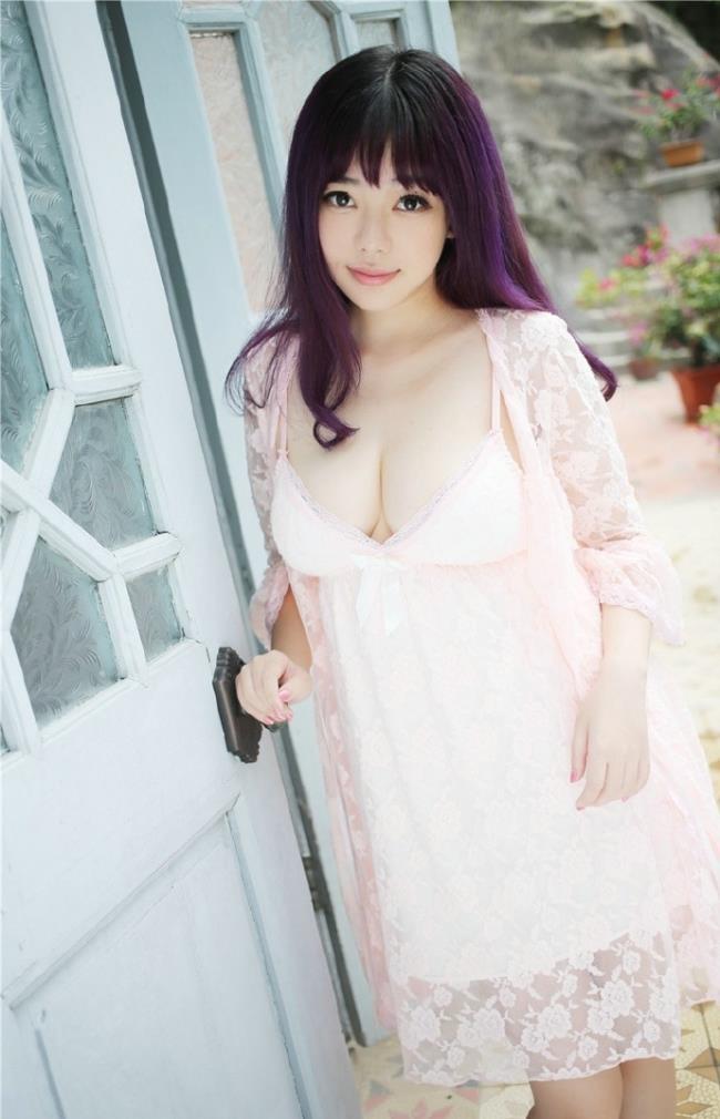 刘飞儿紫色头发诱惑十足大尺度写真照(点击浏览下一张趣图)