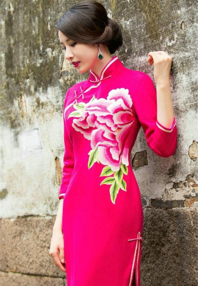 性感嫩模桃红旗袍唯美写真图片(5)(点击浏览下一张趣图)