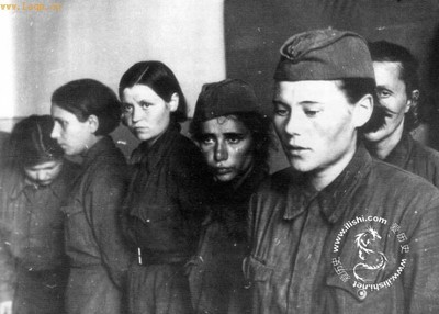 猛虎女兵遗体极为惨烈:二战苏联女兵被俘后图(点击浏览下一张趣图)