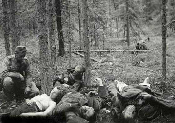 猛虎女兵遗体极为惨烈:二战苏联女兵被俘后图(3)(点击浏览下一张趣图)