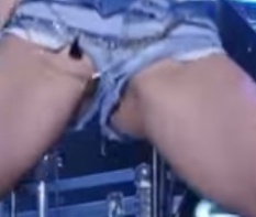 韩国女团未穿内裤高清:表演时禁穿内裤(5)(点击浏览下一张趣图)