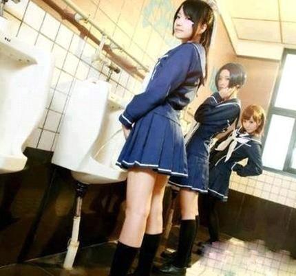 女生站着尿裤子图片:女生站着小便什么感觉(9)(点击浏览下一张趣图)