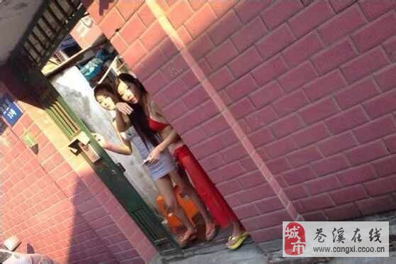 东莞的站街女图:大保健全套项目图片(6)(点击浏览下一张趣图)