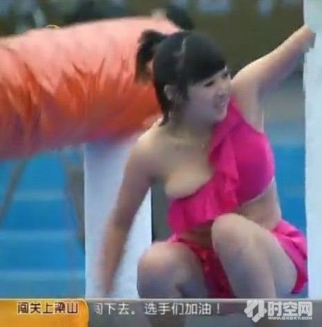 廖慧敏落水视频 男生女生向前冲不戴罩尴尬图片(3)(点击浏览下一张趣图)