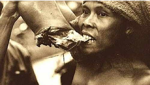 食人族吃女人过程图片：食人族吃女人的视频 食人族吃女人的场景(8)(点击浏览下一张趣图)