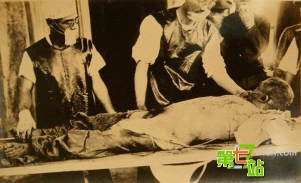 731部队女尸图：日军731部队性试验方法图解(8)(点击浏览下一张趣图)