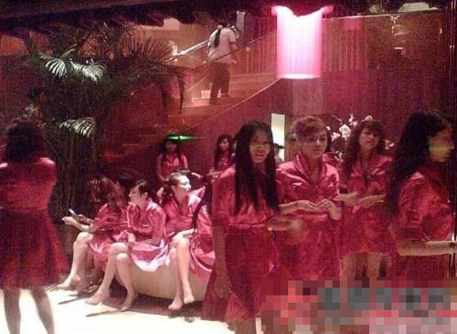 天上人间小姐的自述3：北京天上人间跪式服务图片(点击浏览下一张趣图)