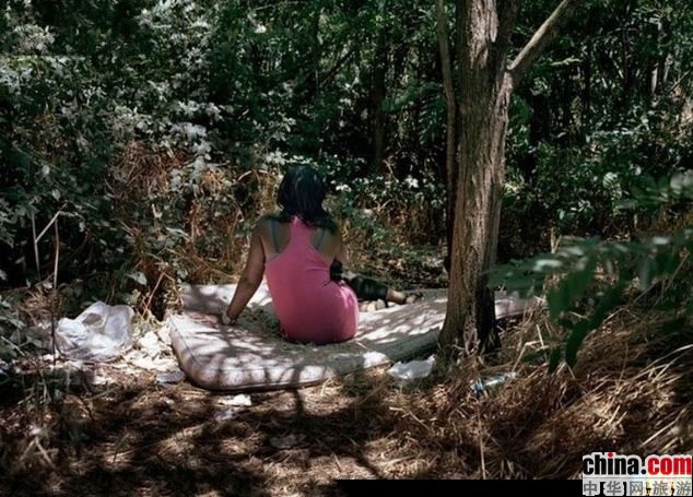 南昌树林龌龊男女图片：树林的龌龊男女图片(3)(点击浏览下一张趣图)