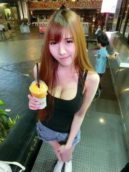 中国16岁童颜巨乳图片欣赏：女运动员不戴胸罩(7)(点击浏览下一张趣图)