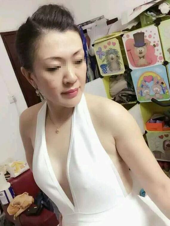 熟女吧大丝命教师 丝命 精品图片：极品熟女熟女吧图片欣赏(5)(点击浏览下一张趣图)