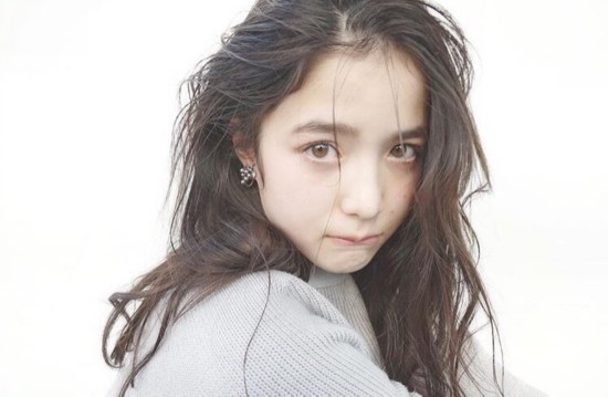日本模特13岁：日本13岁混血模特图片(点击浏览下一张趣图)
