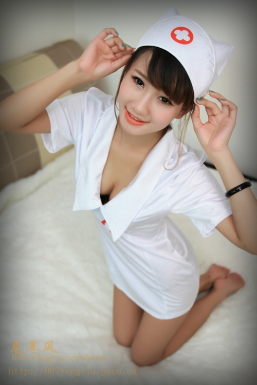护士的大屁股12p：麻辣俏护士叶弯弯图片(2)(点击浏览下一张趣图)