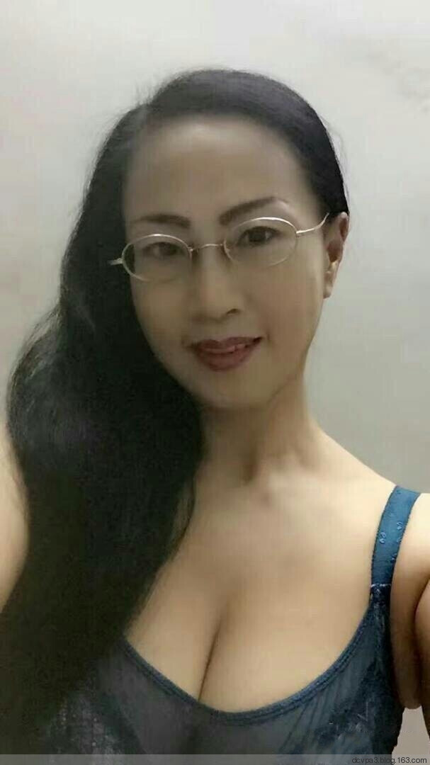 中国熟女24p：15p熟女婆婆系列，丰满大妈12p图片(6)(点击浏览下一张趣图)