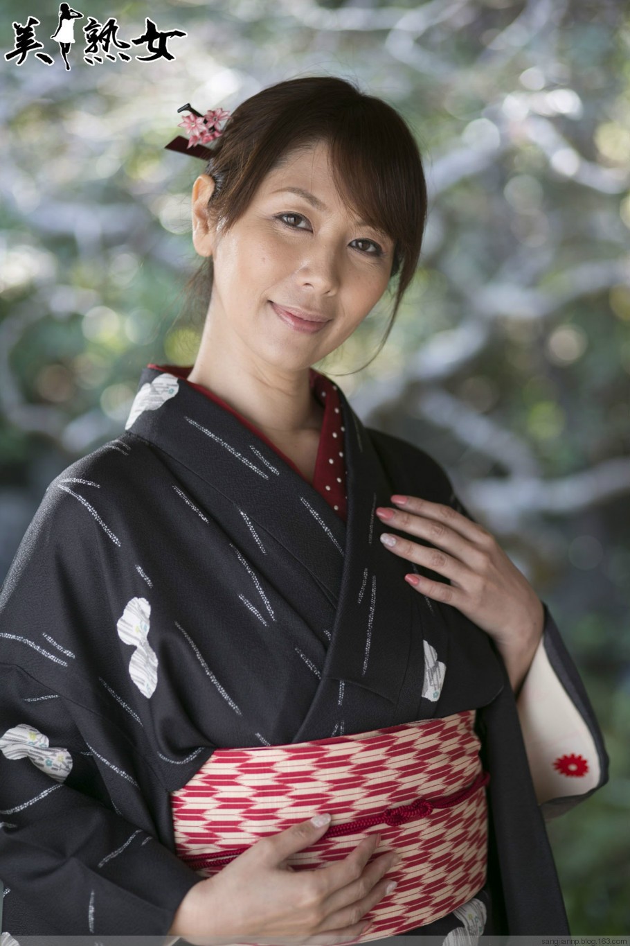 日本老熟女人妻30p：成熟丰满中年女人30p(3)(点击浏览下一张趣图)