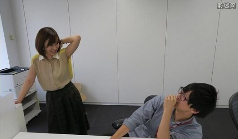 日本美女腋下饭团图片：日本重口味变态图片(点击浏览下一张趣图)