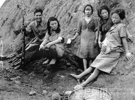 韩国慰安妇的真实生活图片：慰安妇接待日军的图片(4)(点击浏览下一张趣图)