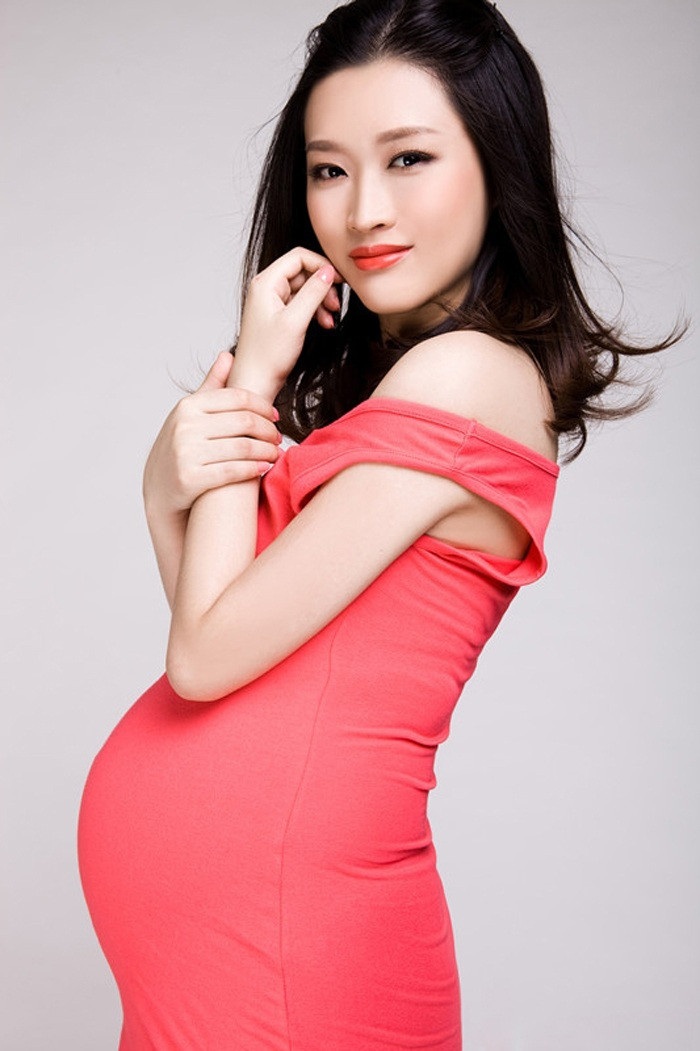 www老色母·com：人艺，孕妇艺术照(2)(点击浏览下一张趣图)