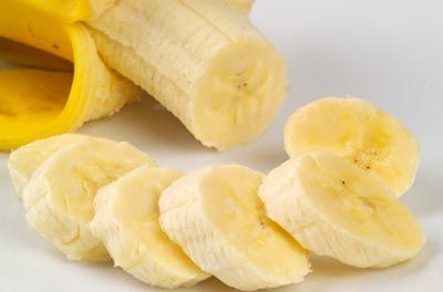 香蕉染上艾滋？吃法不当也会致命(2)(点击浏览下一张趣图)