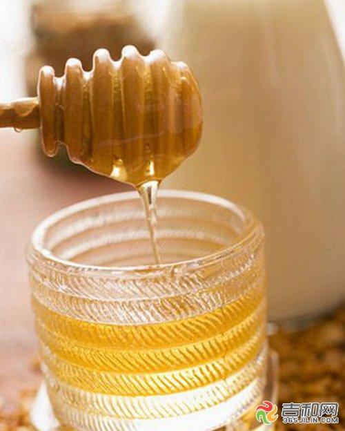 喝蜂蜜水10大禁忌 睡前不能喝(3)(点击浏览下一张趣图)