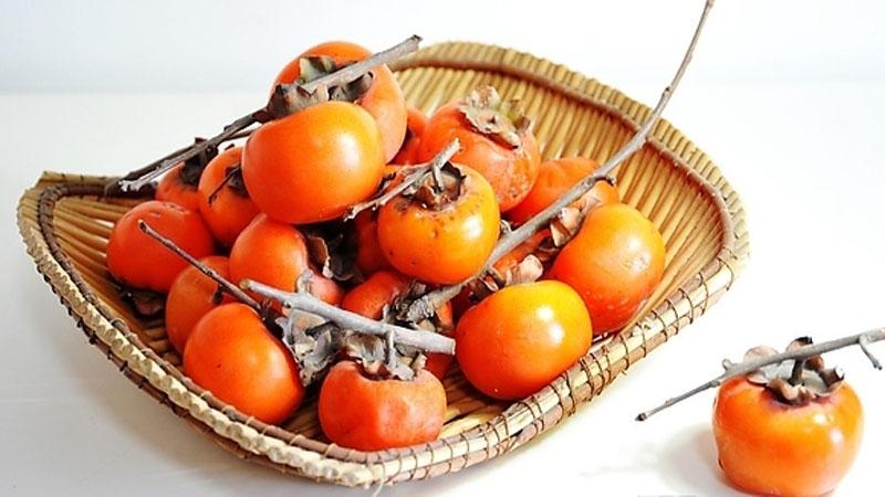 秋天吃柿子 千万不能空腹吃(点击浏览下一张趣图)