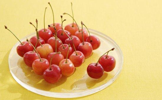 夏天过多食用樱桃可能中毒(点击浏览下一张趣图)