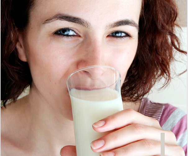 养生禁忌：盘点8种与牛奶相克的食物(点击浏览下一张趣图)