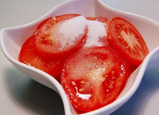 健康饮食 西红柿拌白糖危害大揭秘(点击浏览下一张趣图)
