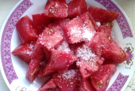 健康饮食 西红柿拌白糖危害大揭秘(2)(点击浏览下一张趣图)