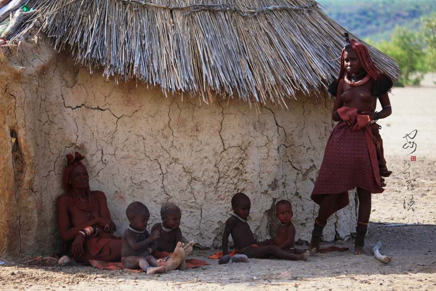 非洲女人给孩子吃奶：非洲孩子吃奶视频 非洲小孩吃人奶视频(5)(点击浏览下一张趣图)