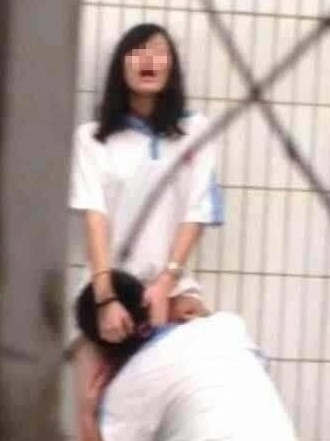 男女车震过程的视频夏天大白天打野战视频：2O17公园打野战视频(7)(点击浏览下一张趣图)