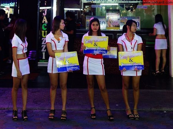 柬埔寨的女人好日不?：柬埔寨男人的天堂图集 柬埔寨的金边红灯区(2)(点击浏览下一张趣图)