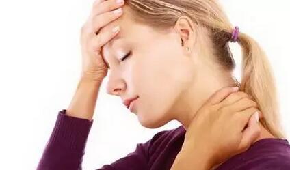 经期头痛如何缓解是什么原因造成的？经期头痛是怎么回事(点击浏览下一张趣图)