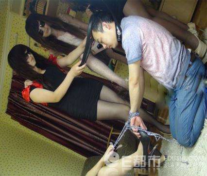 6位女s调教男奴的视频：北京毒蝎女s图片 (3)(点击浏览下一张趣图)