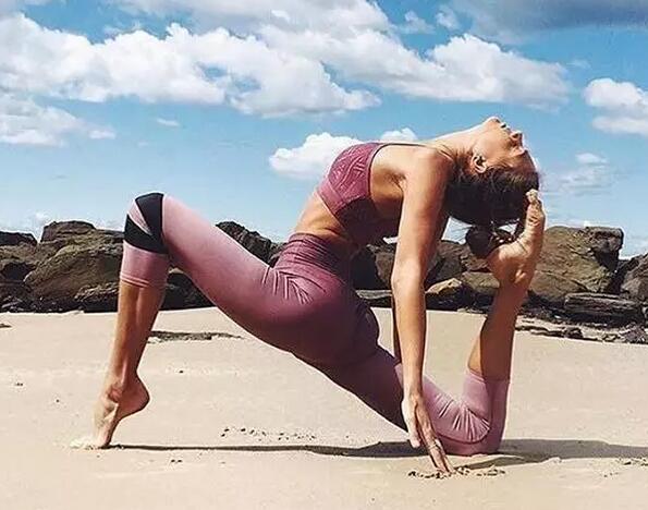 女人为什么要练瑜伽，40岁女人练瑜伽的好处(点击浏览下一张趣图)