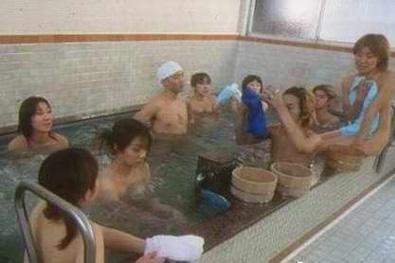 日本男女混合浴能摸吗(5)(点击浏览下一张趣图)