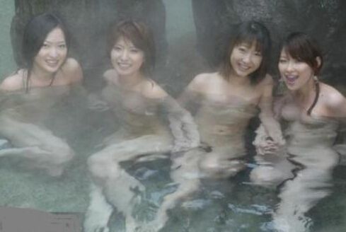 日本男女混合浴 起反应 日本男女混浴会冲动吗(点击浏览下一张趣图)
