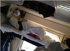 火车软卧女生睡姿图 在火车上打扑克的照片