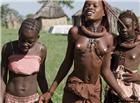 走进非洲原始部落美女图集：非洲妇女裸露分娩图片