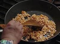 鱼松饭是什么？鱼松饭怎么做？