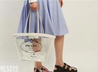 prada pvc塑料透明包多少钱？prada透明塑料包价格