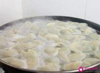 下水饺用冷水还是热水好