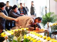 大学生魏则西的葬礼 通过搜索到武警二院花20万不治身亡